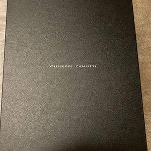 Brandnew Never worn, New In box Giuseppe ZANOTTI